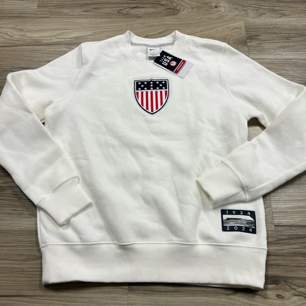 Nike Team USA Phoenix Fleece Crew Neck Sweatshirt Women’s Medium FN0982-133 $80
